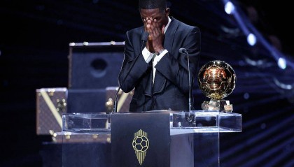 弯道超车!登贝莱比姆巴佩先拿金球奖 外媒直呼“想不到”