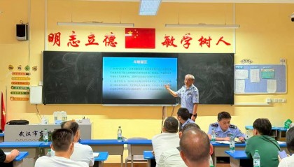 武汉一学校的18人进行毛发检测：他们是校车驾驶员，毛发毒品检测结果均为阴性