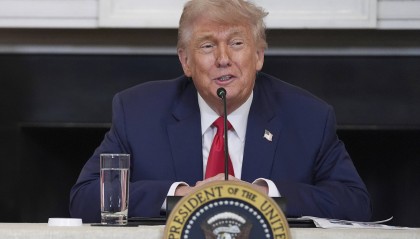 美专机已离国,中美会谈前夕,美国又来下马威,中方做好最坏打算