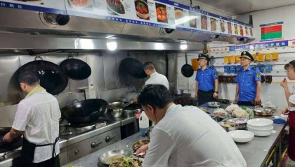 河南确山:全面推进餐饮油烟与露天烧烤集中整治工作