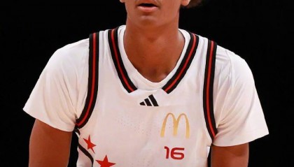 阿里纳斯之子半月板撕裂赛季报销 此前还曾遭遇车祸