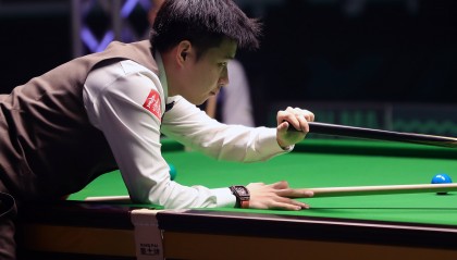 (体育)斯诺克——沙特大师赛:赵心童晋级16强