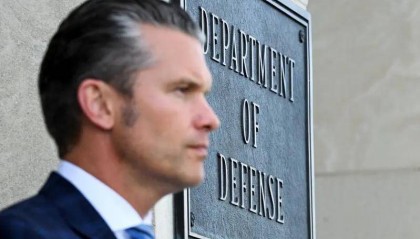 美国战争部长回应九三阅兵: “我们要求通话!”