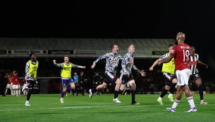 耻辱出局!联赛杯-曼联点球战总分13-14英乙队 止步次轮