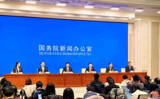 央行党委委员邹澜：股票回购、增持贷款有望成为银行业新业务增长点｜快讯