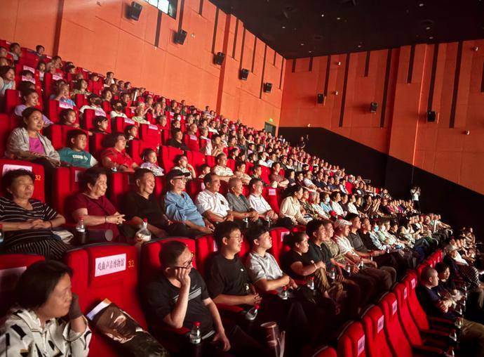 戏曲电影《重渡沟》14日在郑首映