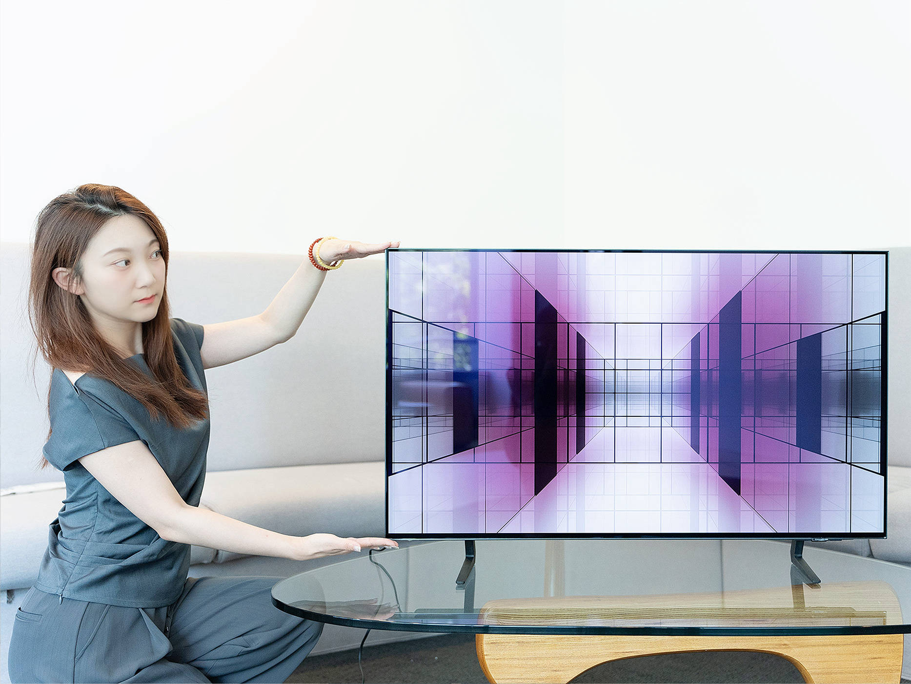 既是智能电视,又是优秀的游戏电视,三星42英寸级OLED电视S90F上手体验