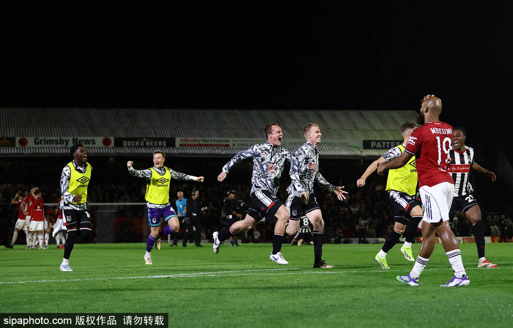 耻辱出局!联赛杯-曼联点球战总分13-14英乙队 止步次轮