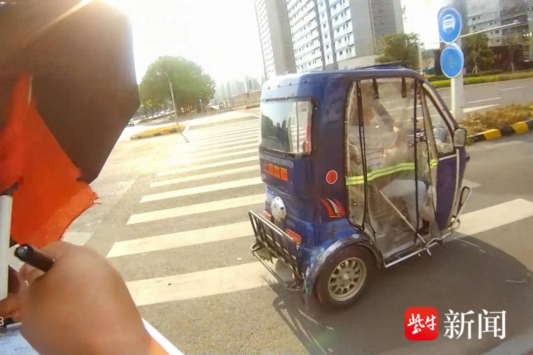 跨越沪苏!上海七旬老人驾“老头乐”迷失苏州街头,警方暖心救助