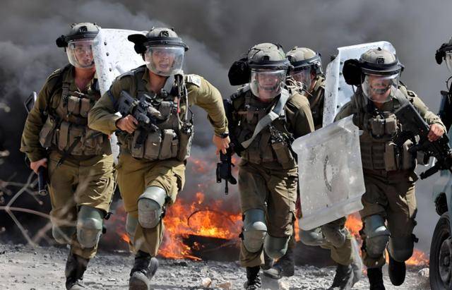 卡塔尔反击开始!57国成立同盟,1700万大军能打赢以色列吗?